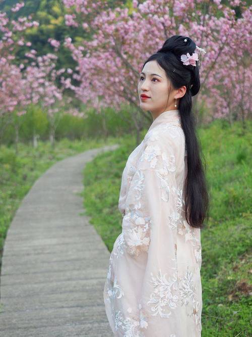 探索红樱花馆:杨过游戏中的浪漫与冒险