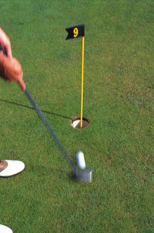 高尔夫与棒球洞的运动游戏下载教程