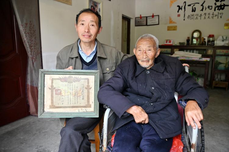 深入解析《种族之王安卓》：一款颠覆传统的策略游戏