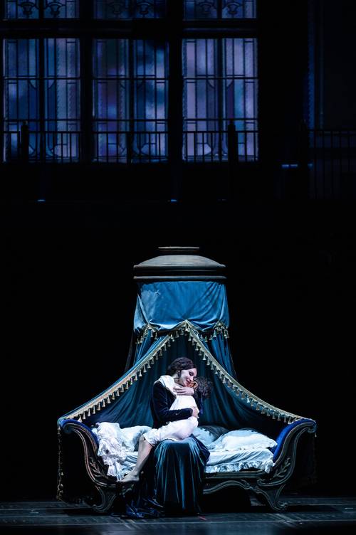 如何畅玩《安娜激动人心的感情最新版本》:实用教程与技巧