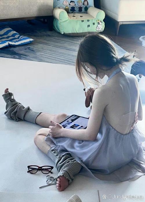 探究“有女生活”背后的文化与市场价值