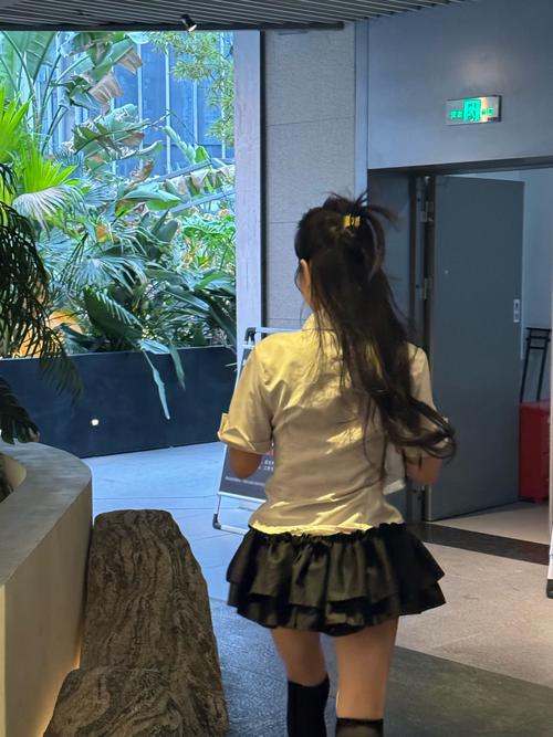 探究“有女生活”背后的文化与市场价值