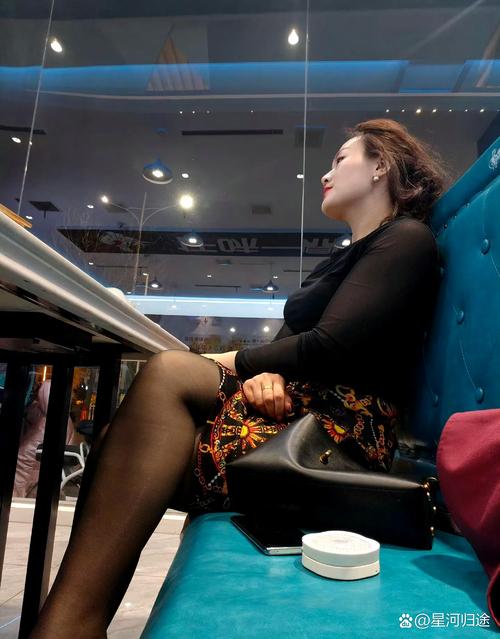 熟女银河下载地址：探索成熟魅力与游戏文化的交融